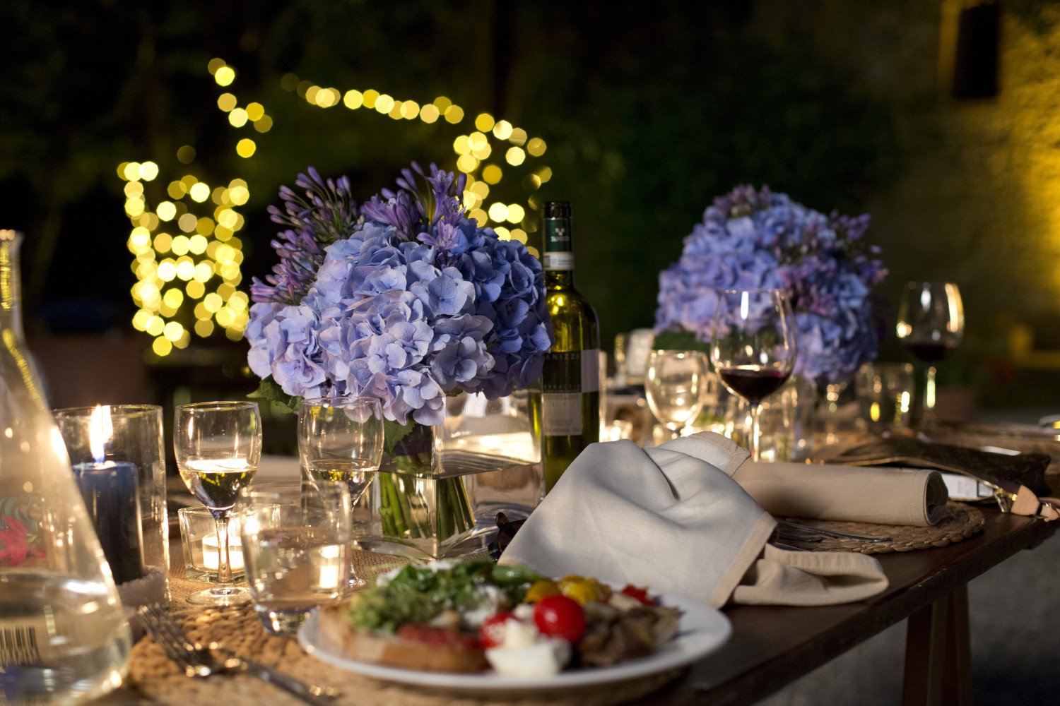 Rustic dinner in the tuscan countryside, destination wedding in Tuscany