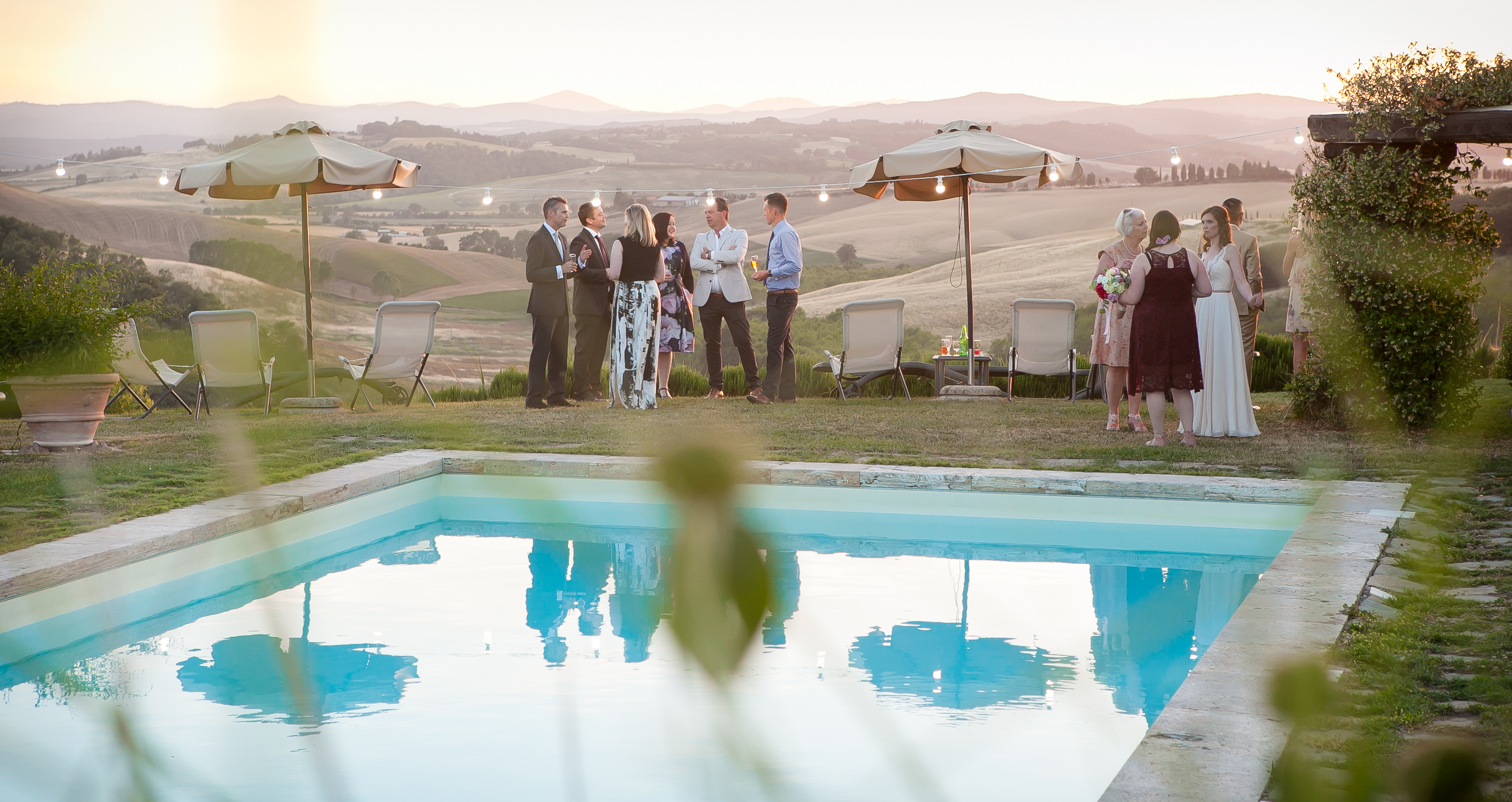 Cocktail time - Countryside Wedding in Tuscany 