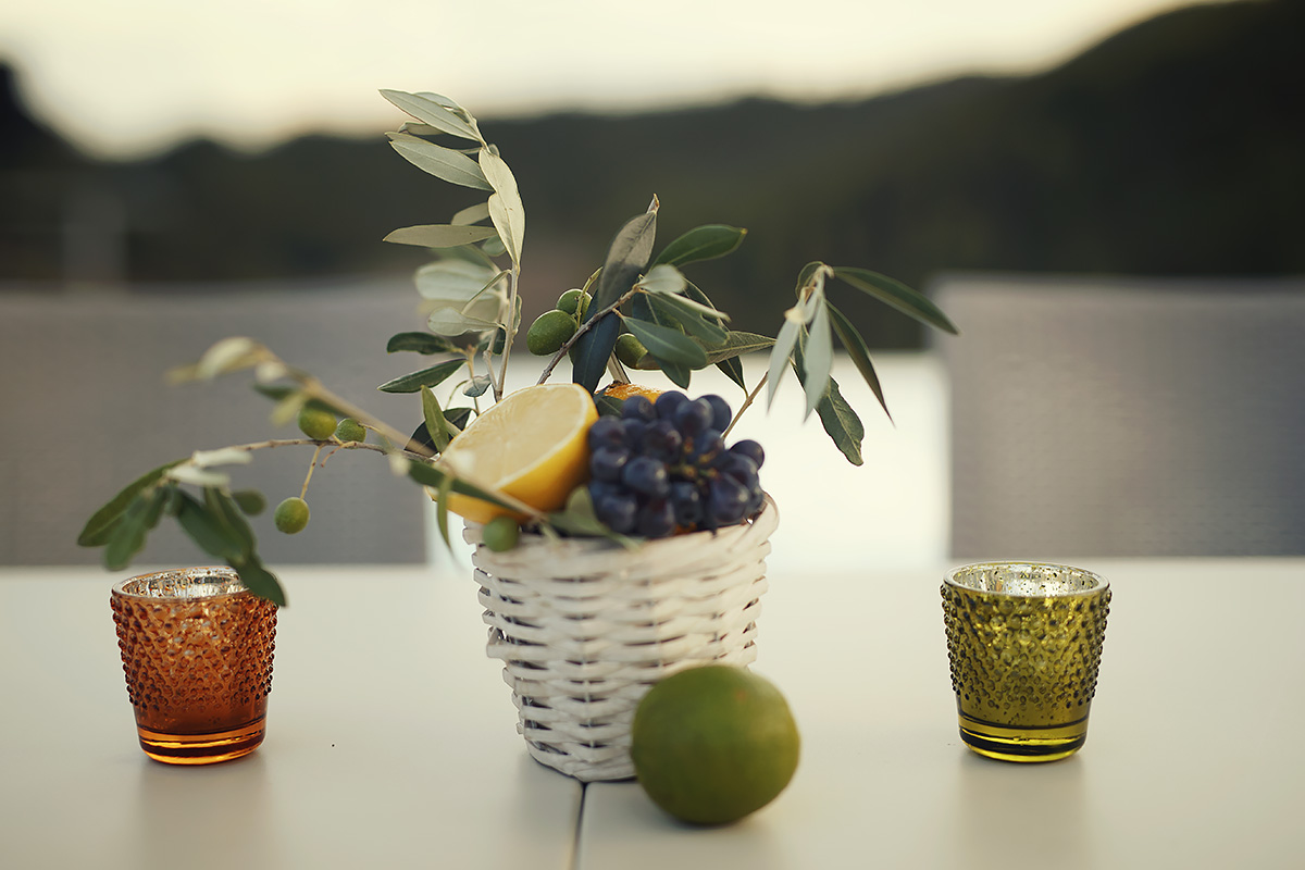 Lemon, Grapes and Olive branches Centerpiece - Italian Wedding Designer