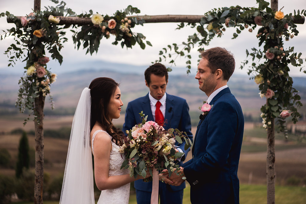 Ceremony Arch - Wedding in Tuscany - Italian Wedding Designer