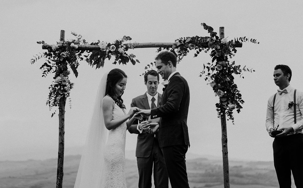Rings Exchange - Wedding in Tuscany - Italian Wedding Designer