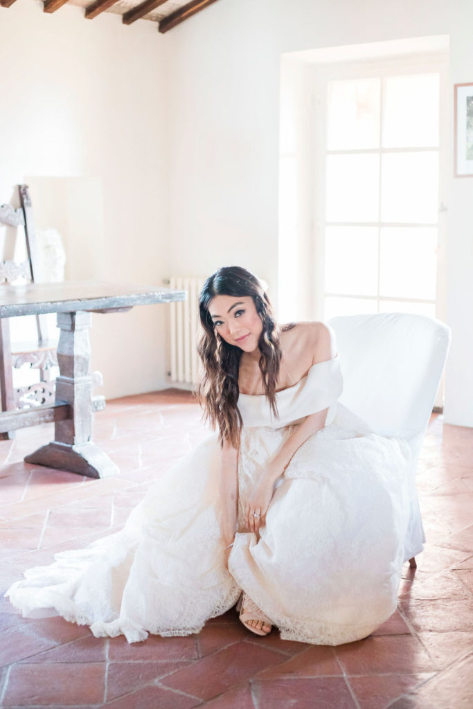 Getting Ready - Wedding at Villa La Foce - Italian Wedding Designer