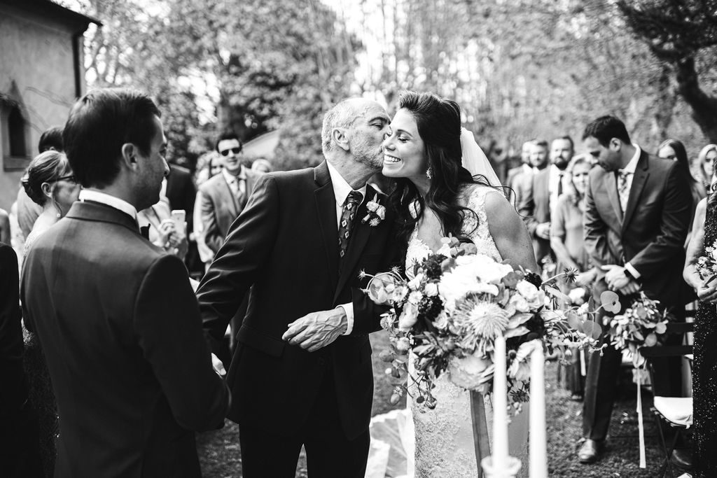 Dad Kiss - Wedding at Villa La Selva - Italian Wedding Designer
