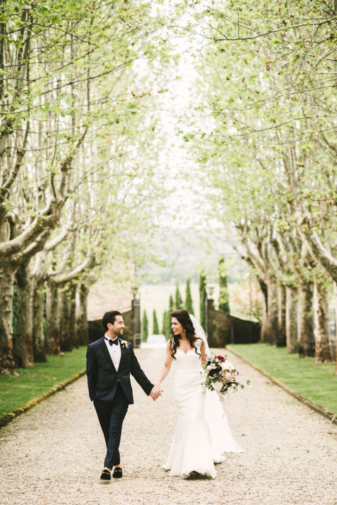 Couple in the countryside - Wedding at Villa La Selva - Italian Wedding Designer
