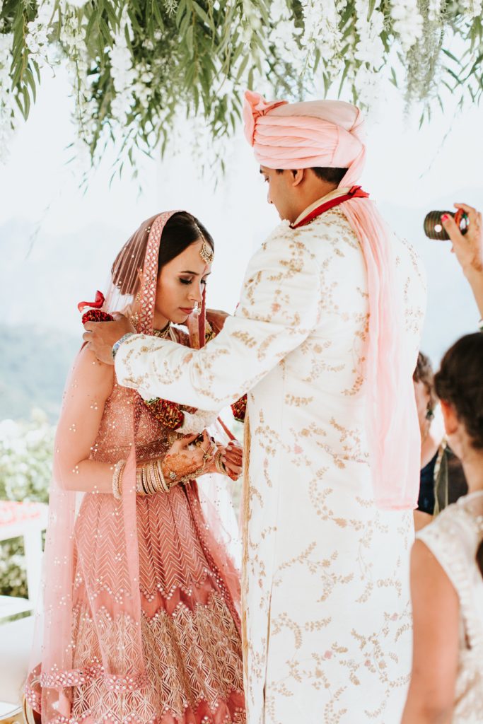 Exchange of Garlands - Hindu wedding at Hotel Caruso in Ravello - Italian Wedding Designer