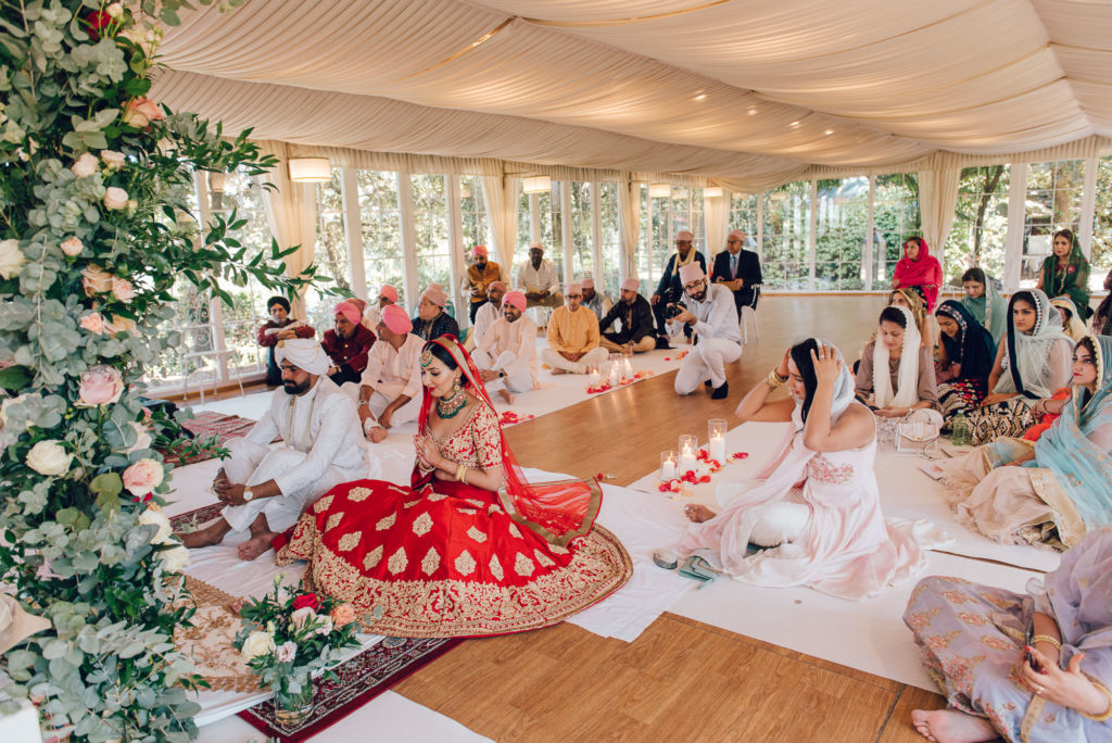 Indoor Sikh Ceremony in Tuscany - Indian Wedding in Tuscany - Italian Wedding Designer