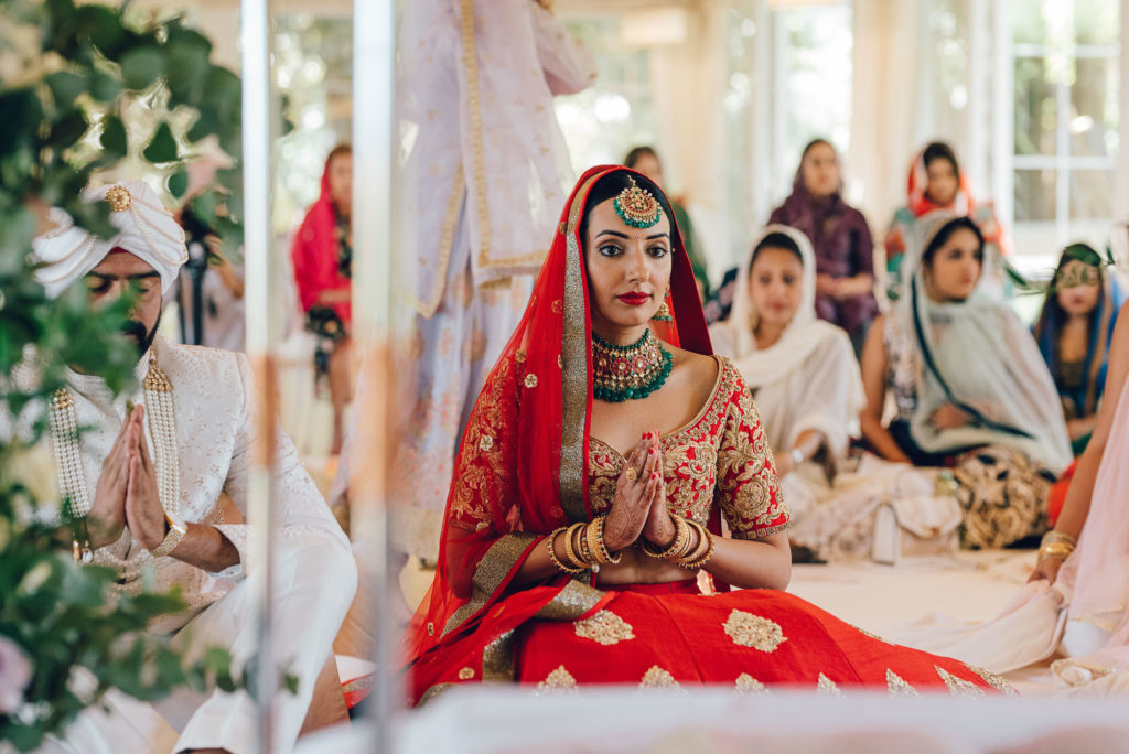 Sikh Bride portrait by Lovefolio Photography - Indian Wedding in Tuscany - Italian Wedding Designer