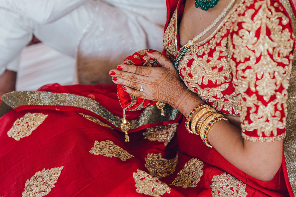 Indian Bride Hands - Indian Wedding in Tuscany - Italian Wedding Designer