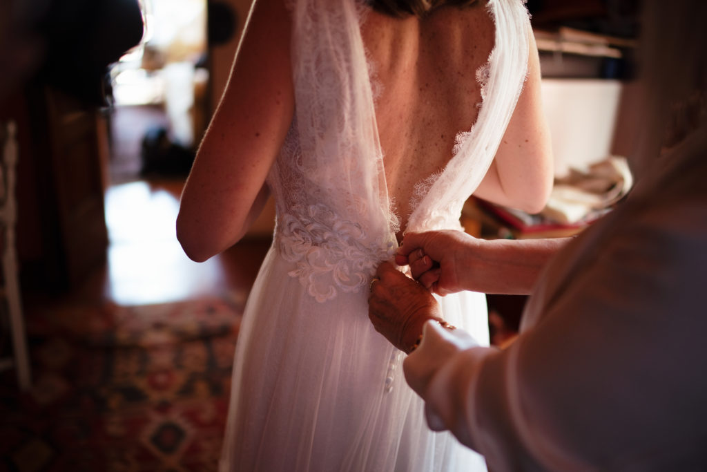 Bride getting ready - Wedding at Castello di Castagneto - Italian Wedding Designer