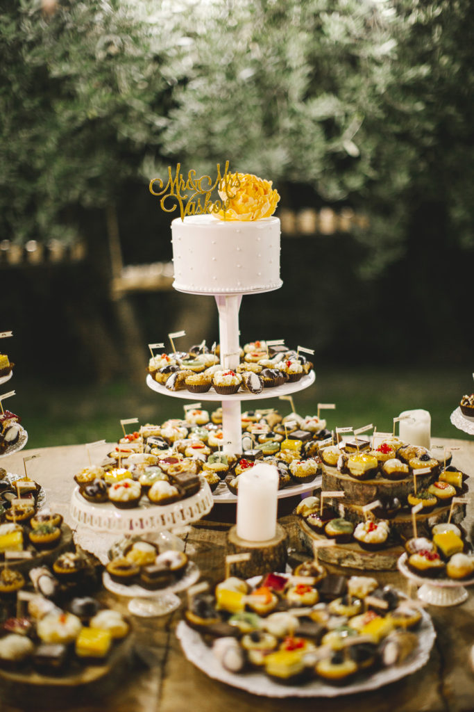 Small pastries - Wedding cake - Dessert Buffet - Choosing your wedding cake - Italian Wedding Designer