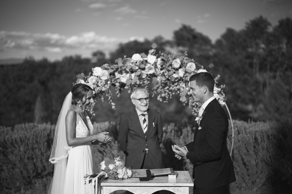 Civil Ceremony outdoor - Wedding at Montalto Castle - Italian Wedding Designer 