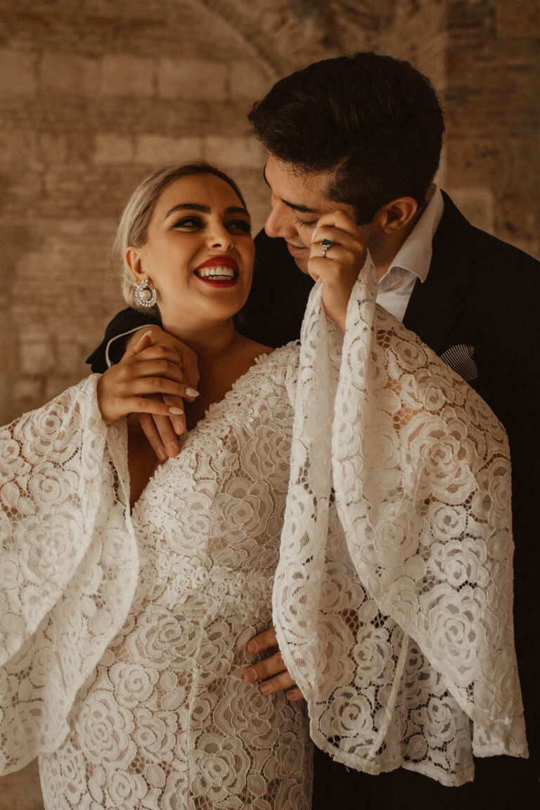 Persian couple getting married in Italy - Couple photoshoot in San Galgano Abbey - Italian Wedding Designer